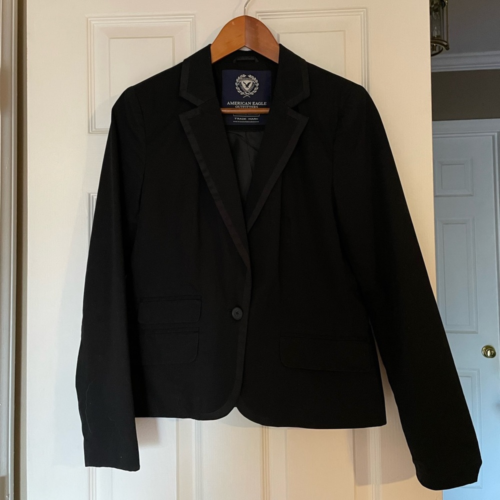 American Eagle Black Tuxedo Style Blazer Size Medium